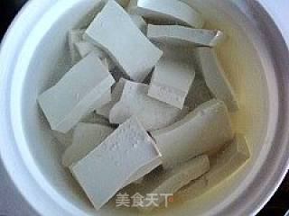 韩式火腿泡菜豆腐汤的做法步骤：2