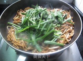 豆腐丝炒韭菜的做法步骤：6