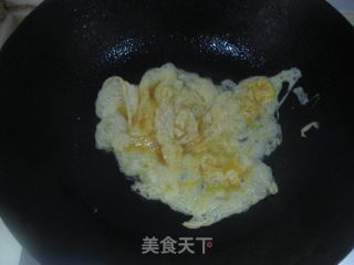 菠萝虾仁炒饭的做法步骤：3