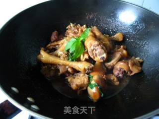 主妇独家秘制台湾经典美味--台式三杯鸡的做法步骤：14