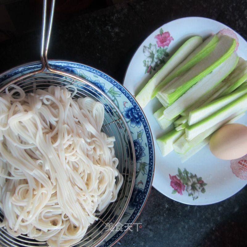 絲瓜雞蛋麵清淡又營養