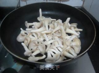 菌菇豌豆海虾汤的做法步骤：7