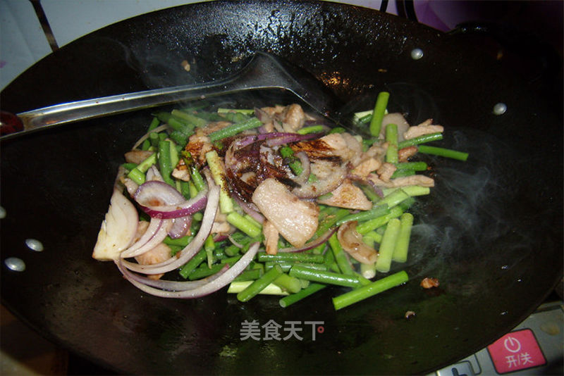 蒜薹炒肉的做法_蒜薹炒肉怎麼做_菜譜_美食天下