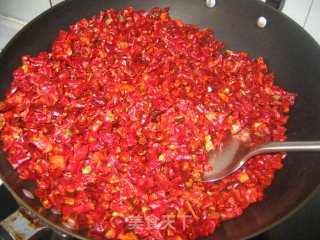 地道川渝人家必备的调味品——红辣椒油的做法步骤：1