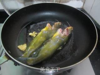 豆浆煮黄骨鱼的做法步骤：6