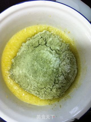 蜜豆抹茶奶油卷的做法步骤：2