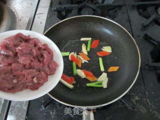 苦瓜炒牛肉的做法步骤：4