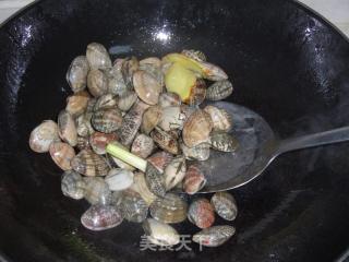 泡菜花蛤的做法步骤：2
