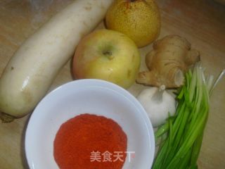 韩式辣萝卜的做法步骤：1