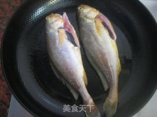 干煎小黄鱼的做法步骤：3