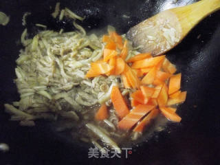 海鲜菇炒肉丝的做法步骤：9