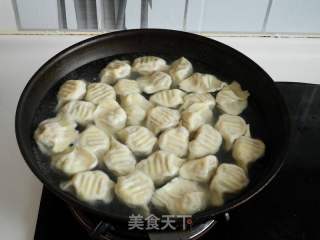 酸菜牛肉水饺的做法步骤：12