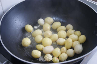 巧用调味料轻松打造人气下酒菜——孜然椒盐小土豆的做法步骤：4