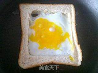 创意早餐---培根煎蛋的做法步骤：6