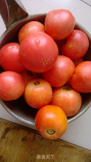 家庭自制吃着放心的番茄沙司的做法步骤：1