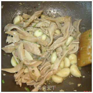 原来川菜也可以很清淡-----大蒜烧肚条的做法步骤：9
