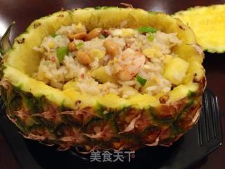 菠萝虾仁炒饭～的做法步骤：8