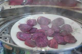 香甜紫薯银耳雪梨羹----四季都不会被遗忘的养生美肤饮品的做法步骤：3