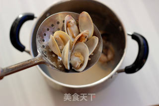 【辣炒花蛤】美味到舔壳的经典海鲜菜的做法步骤：3