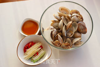 【辣炒花蛤】美味到舔壳的经典海鲜菜的做法步骤：4