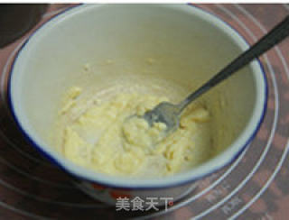 口感绵软奶香十足的日式炼奶面包的做法步骤：2