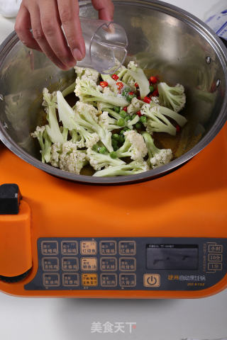 咖喱菜花—自动烹饪锅食谱的做法步骤：3