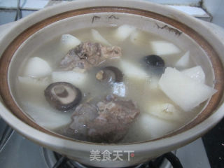白萝卜瑶柱煲猪骨汤的做法步骤：7