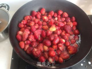 草莓酱的做法步骤：2
