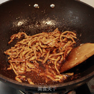 简单美味卷出来-----京酱肉丝卷的做法步骤：8