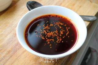 四川人家必备的海椒油（红辣椒油）的做法步骤：11