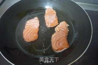 柠香三文鱼的做法步骤：3