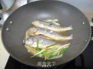 干煎小黄鱼的做法步骤：6