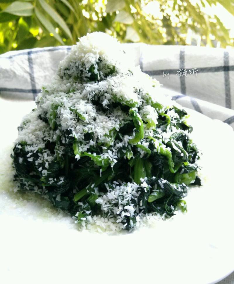 青山不老，为雪白头——椰蓉拌菠菜的做法步骤：3