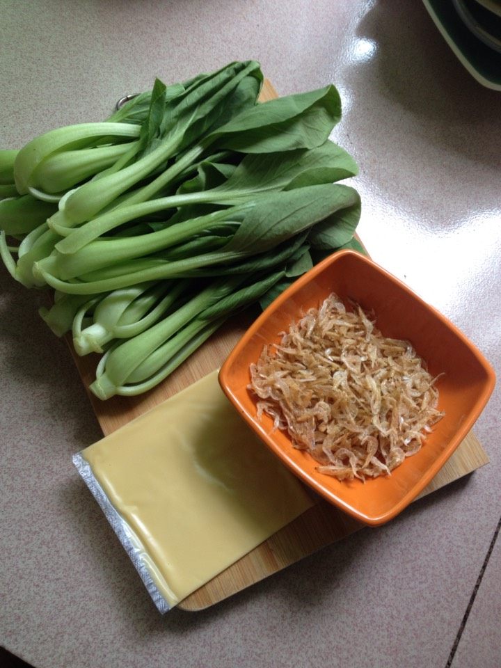 雨伞油菜泥的做法步骤：1