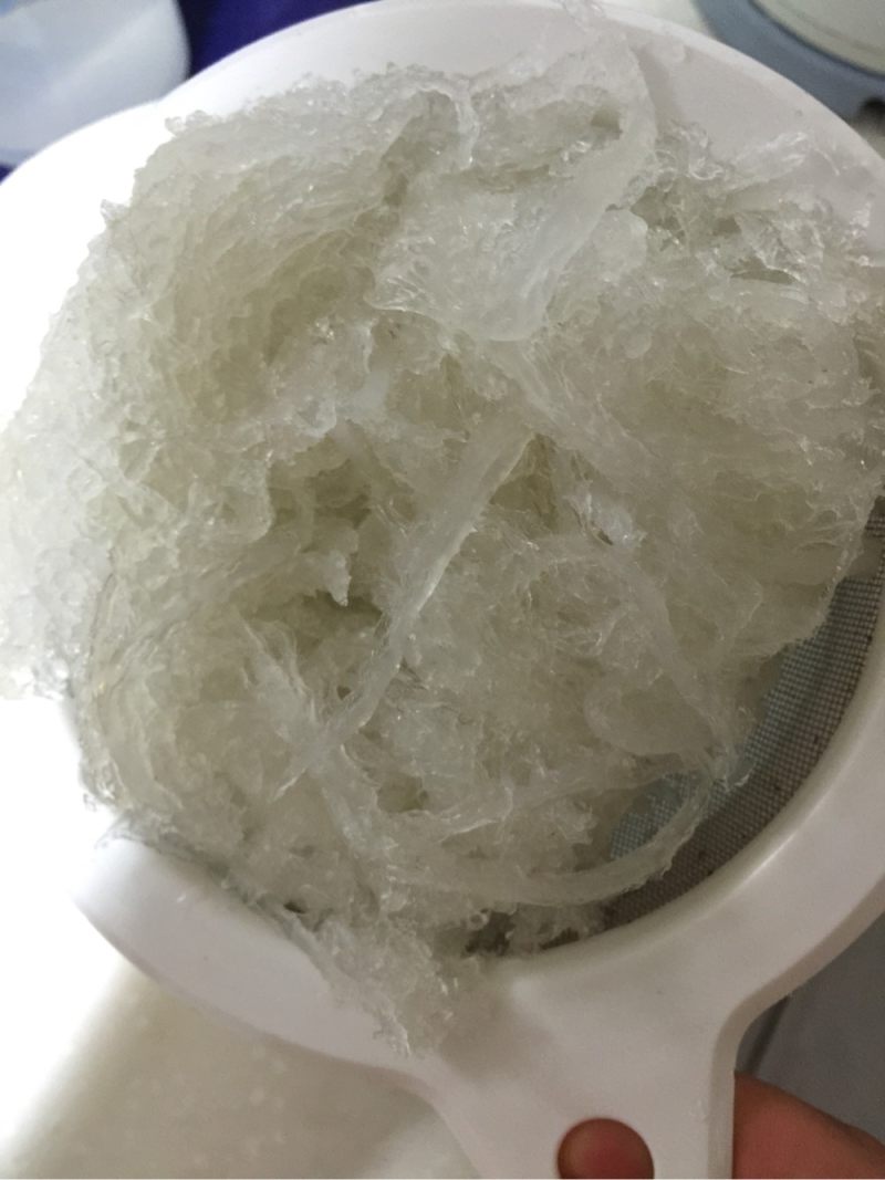 红枣雪梨燕窝的做法步骤：1