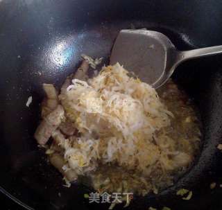 酸菜炖土豆~~东北家常菜 （特别好喝的酸菜汤）的做法步骤：6