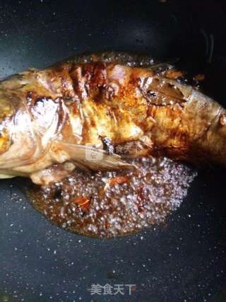 葫芦丝红烧炖花鲢鱼的做法步骤：7