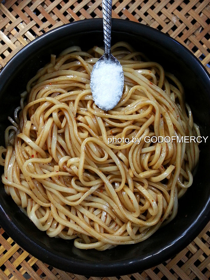 东方传奇：夏季最畅销的酱牛肉凉面的做法步骤：11