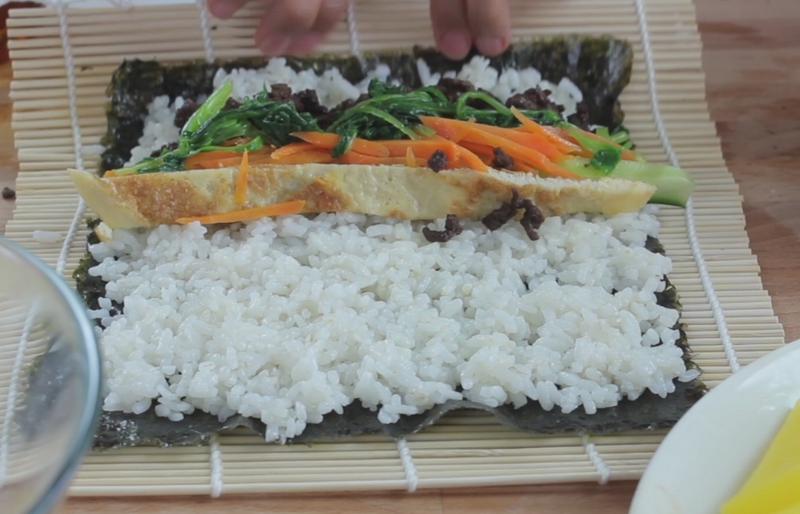 3种家常紫菜包饭（牛肉，金枪鱼，蛋卷）的做法步骤：10