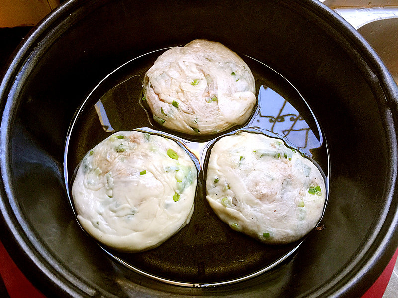 香酥馅饼的做法步骤：12