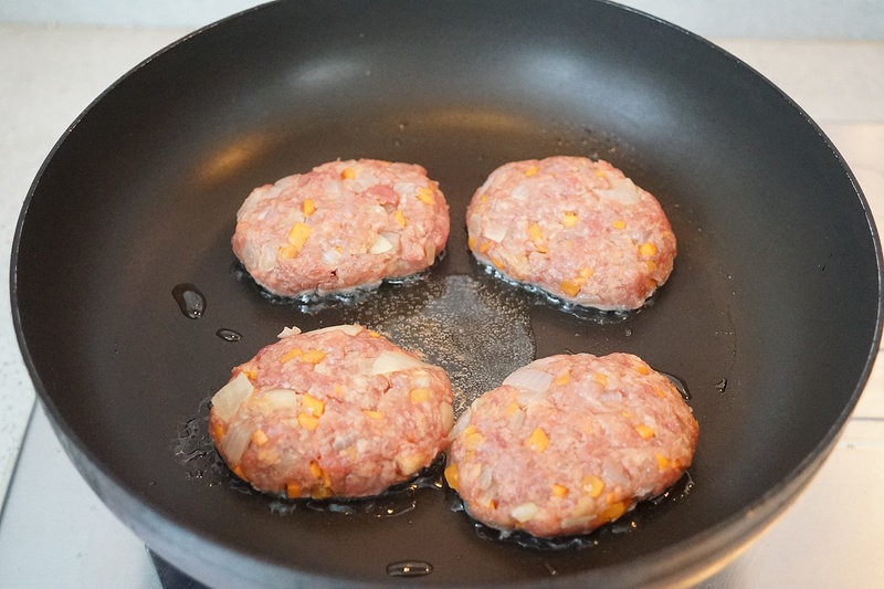 日式照烧牛肉饼的做法步骤：11