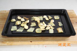 《家庭烤箱版》麻辣酸豆角烤鱼的做法步骤：4