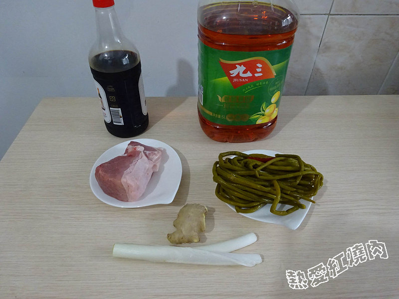 肉末酸豇豆的做法步骤：1