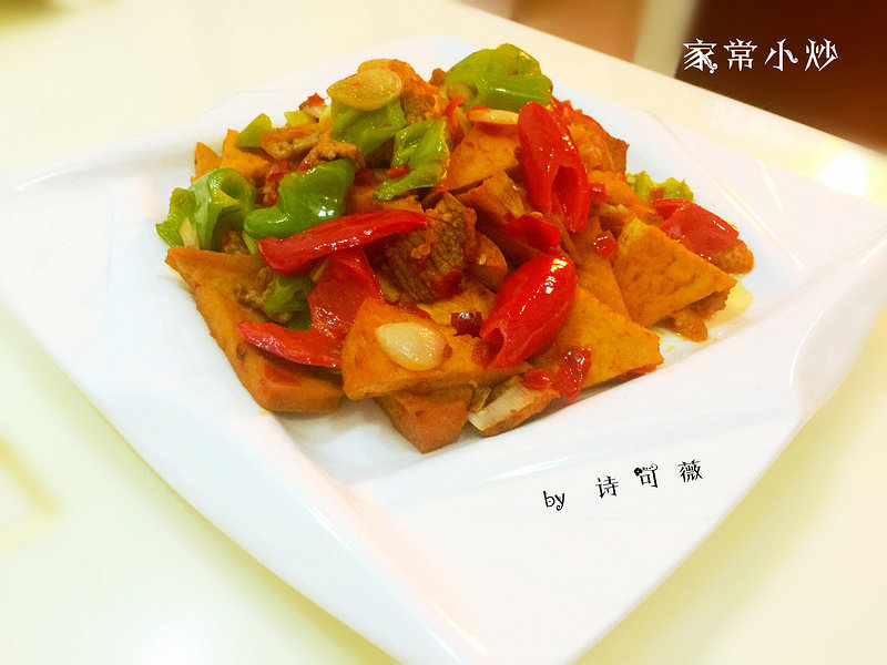 家常小炒（豆腐炒肉片）的做法步骤：15