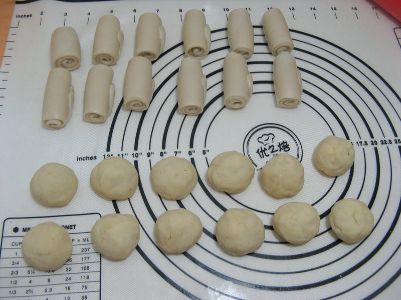 莲蓉蛋黄酥皮的做法步骤：17