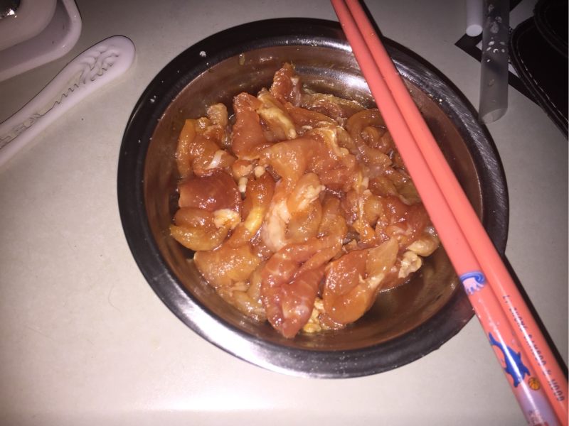 香菇皮蛋瘦肉粥的做法步骤：1