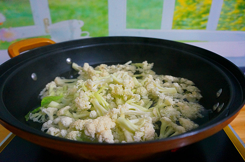 干锅香辣花菜的做法步骤：5