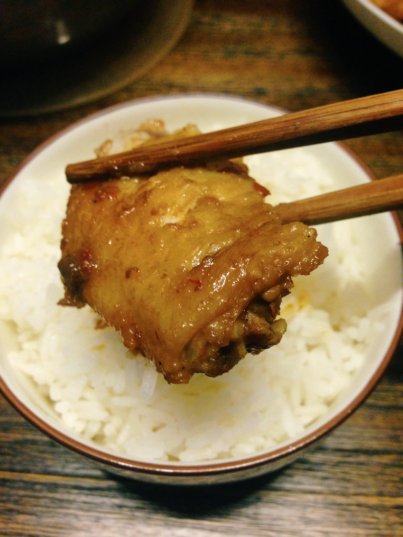 麻辣味的土豆炖鸡翅，很耙糯~的做法步骤：16