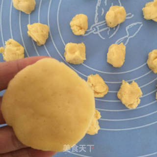 香酥肉松饼的做法步骤：9