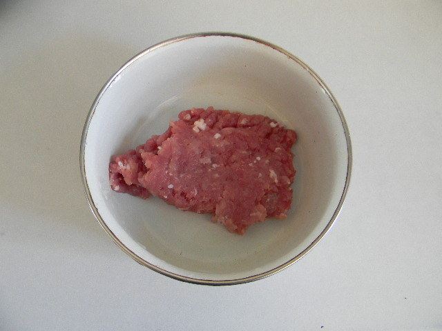 莲藕肉饼的做法步骤：1